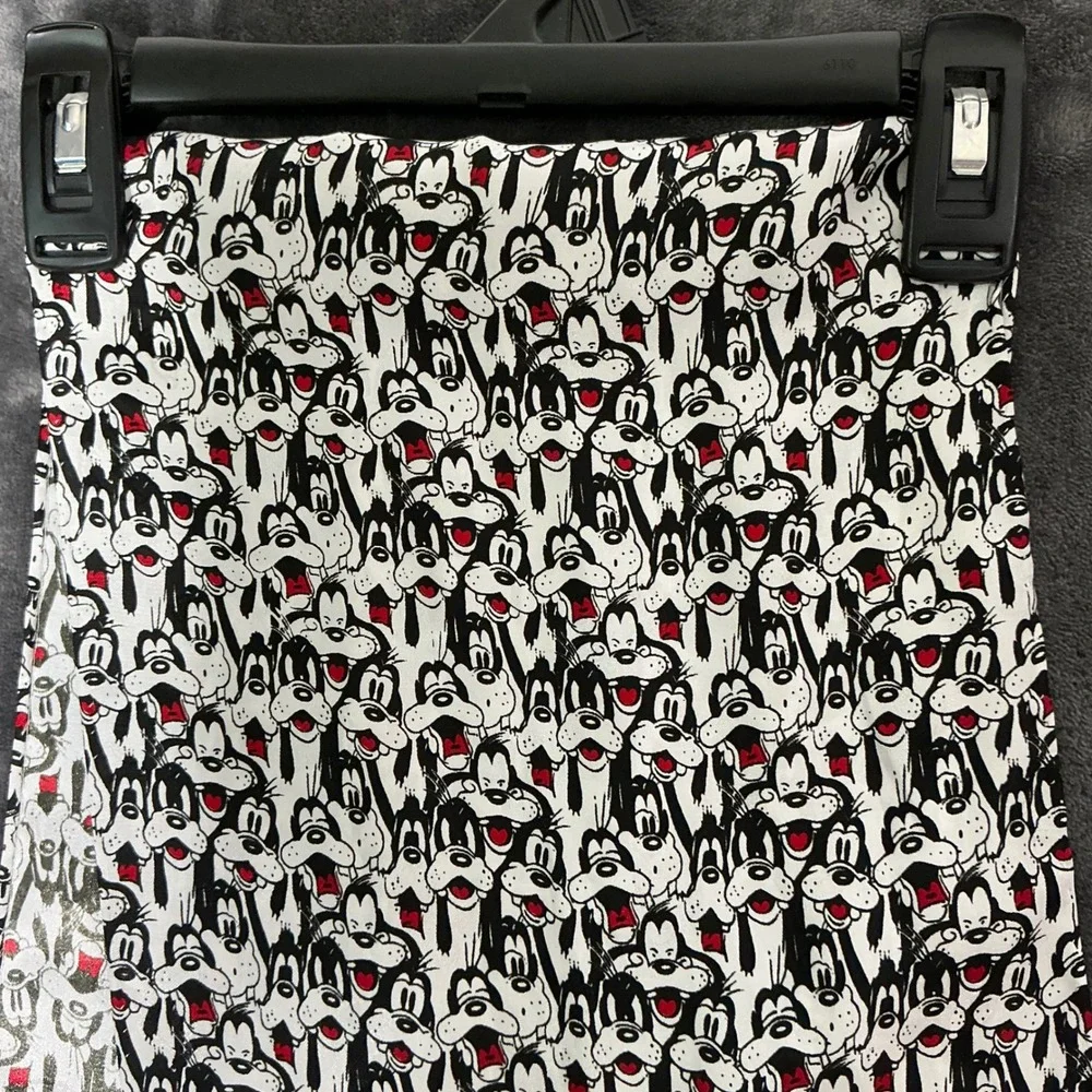 Vintage Mickey & Co Disney Goofy Infinity Scarf Honey Fashions Black White Red